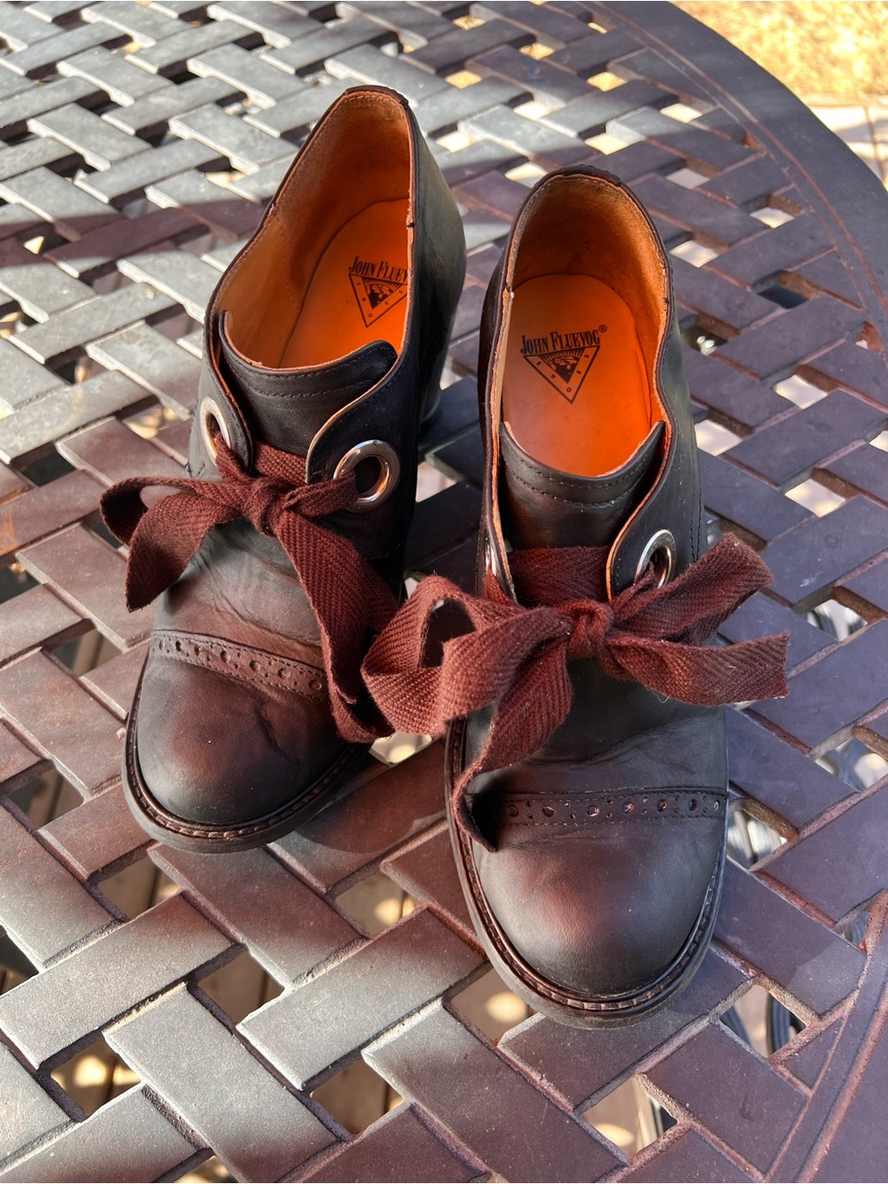 John Fluevog Black Leather East End Templeton Lace Up Oxford Shoes
